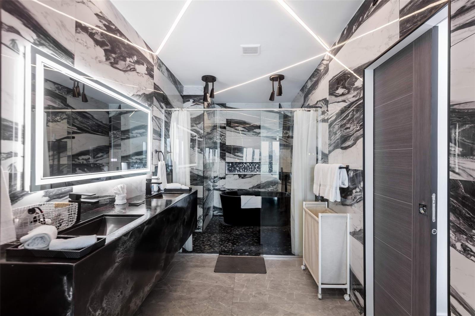 CONDADO LAGOON VILLAS - Residential