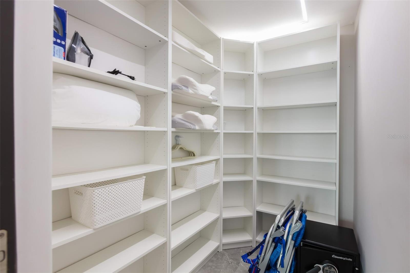 CONDADO LAGOON VILLAS - Residential