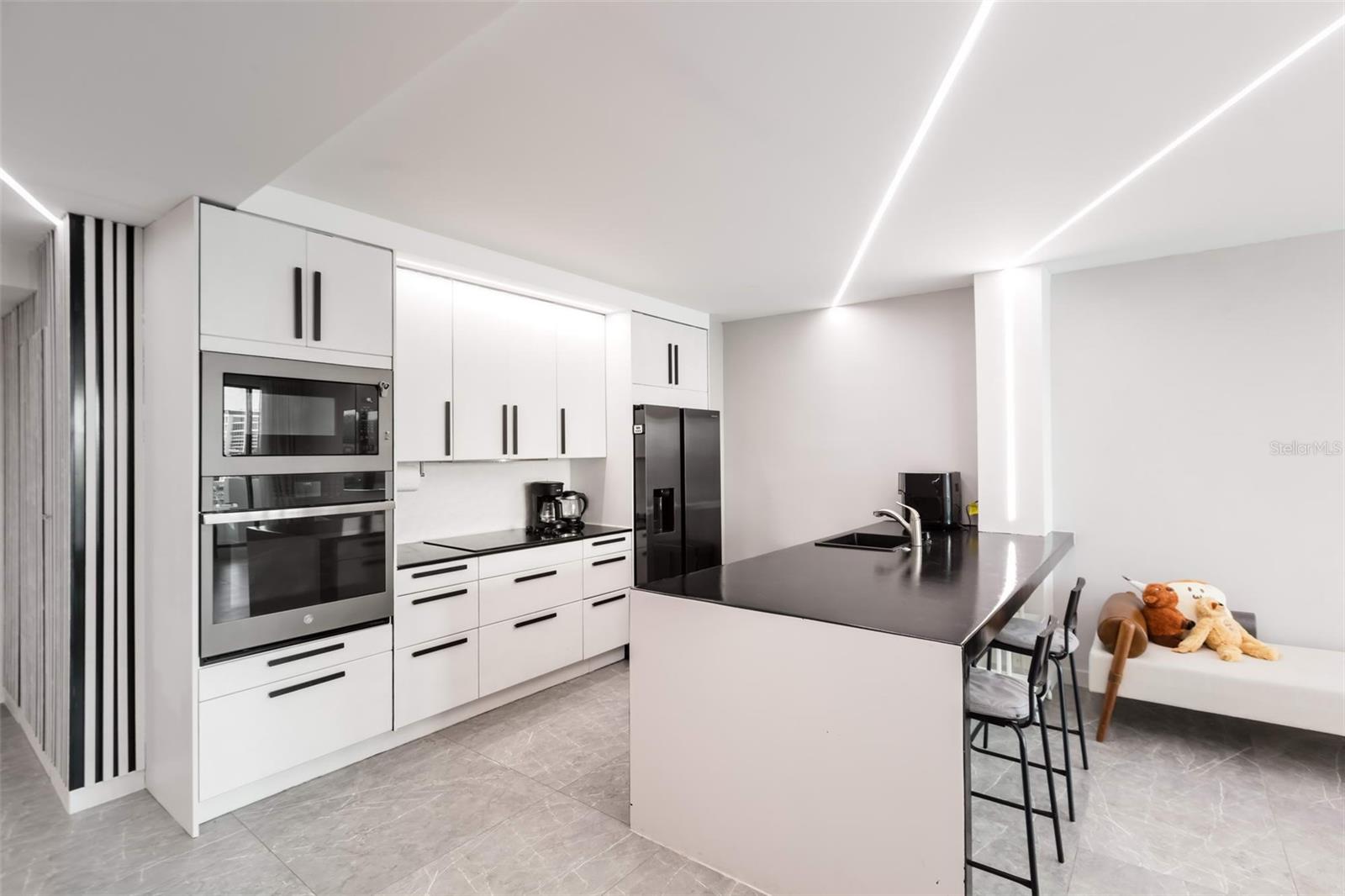 CONDADO LAGOON VILLAS - Residential