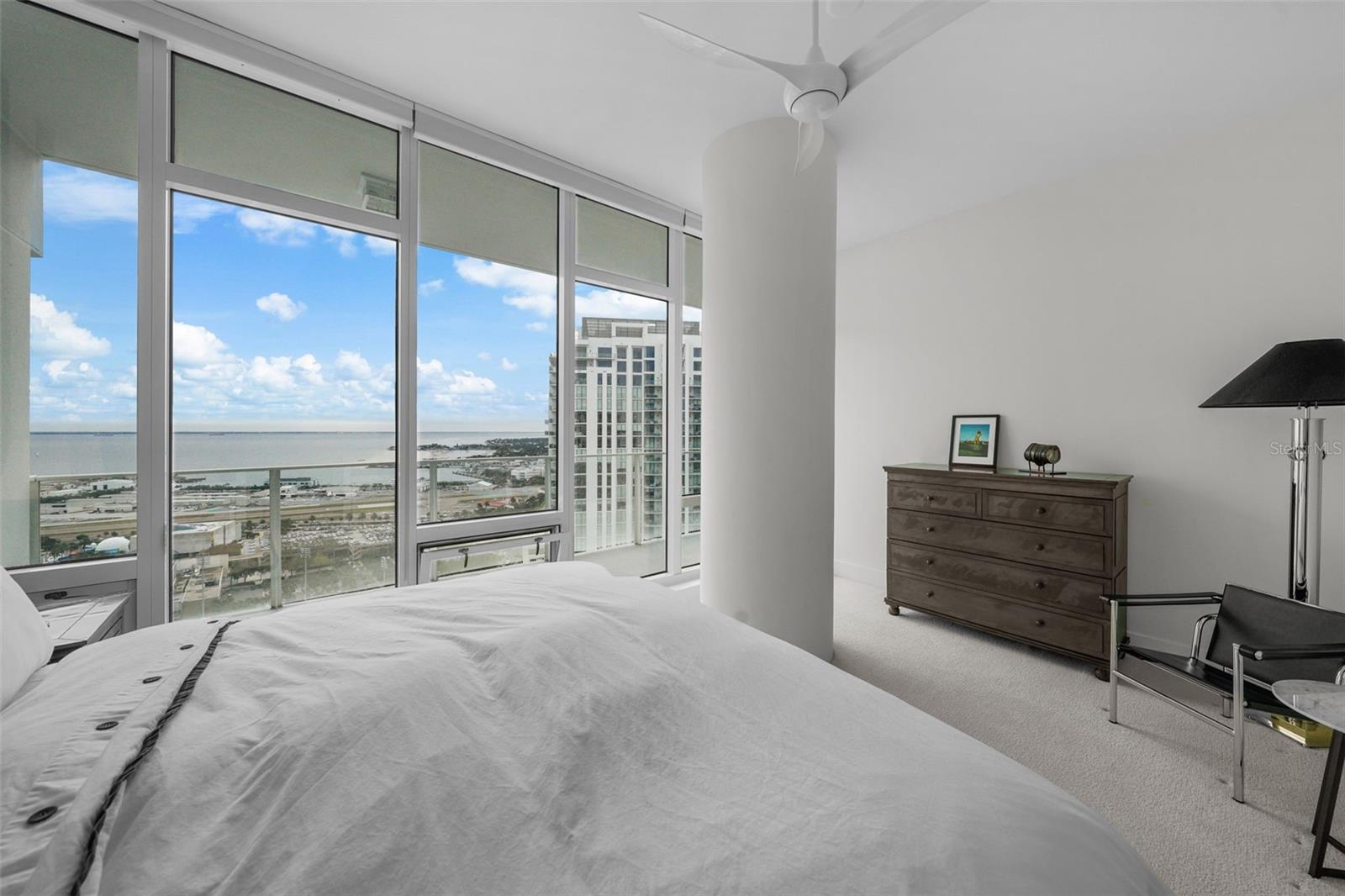 SIGNATURE PLACE CONDO - Residential