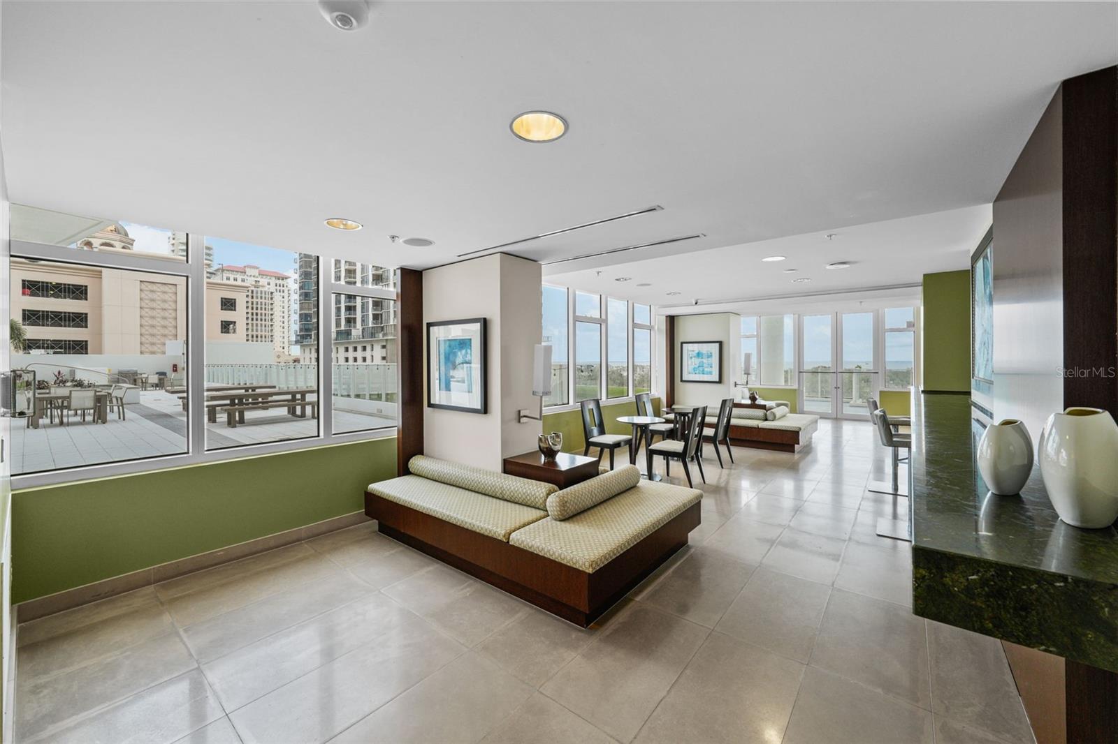 SIGNATURE PLACE CONDO - Residential