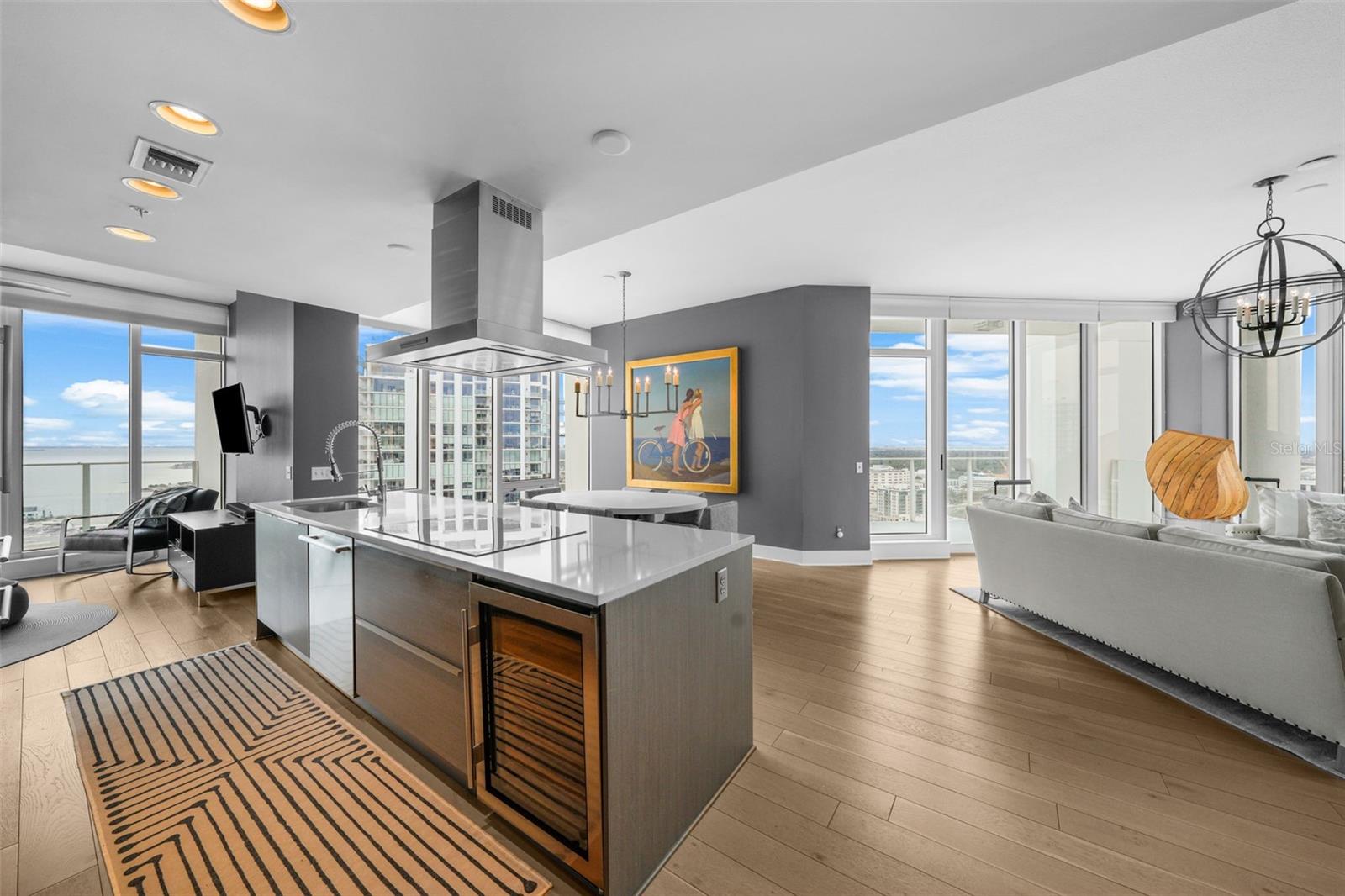 SIGNATURE PLACE CONDO - Residential