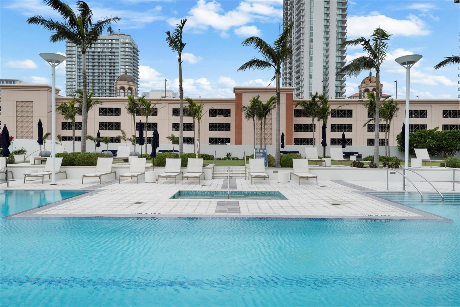 SIGNATURE PLACE CONDO - Residential