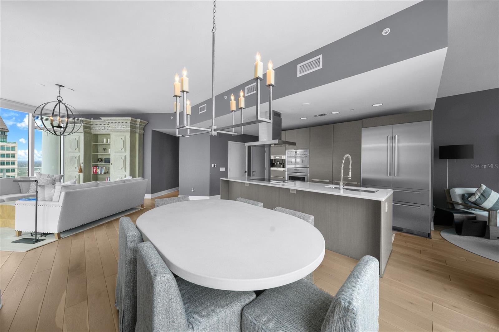 SIGNATURE PLACE CONDO - Residential