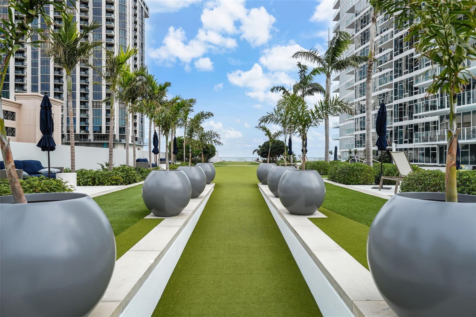 SIGNATURE PLACE CONDO - Residential