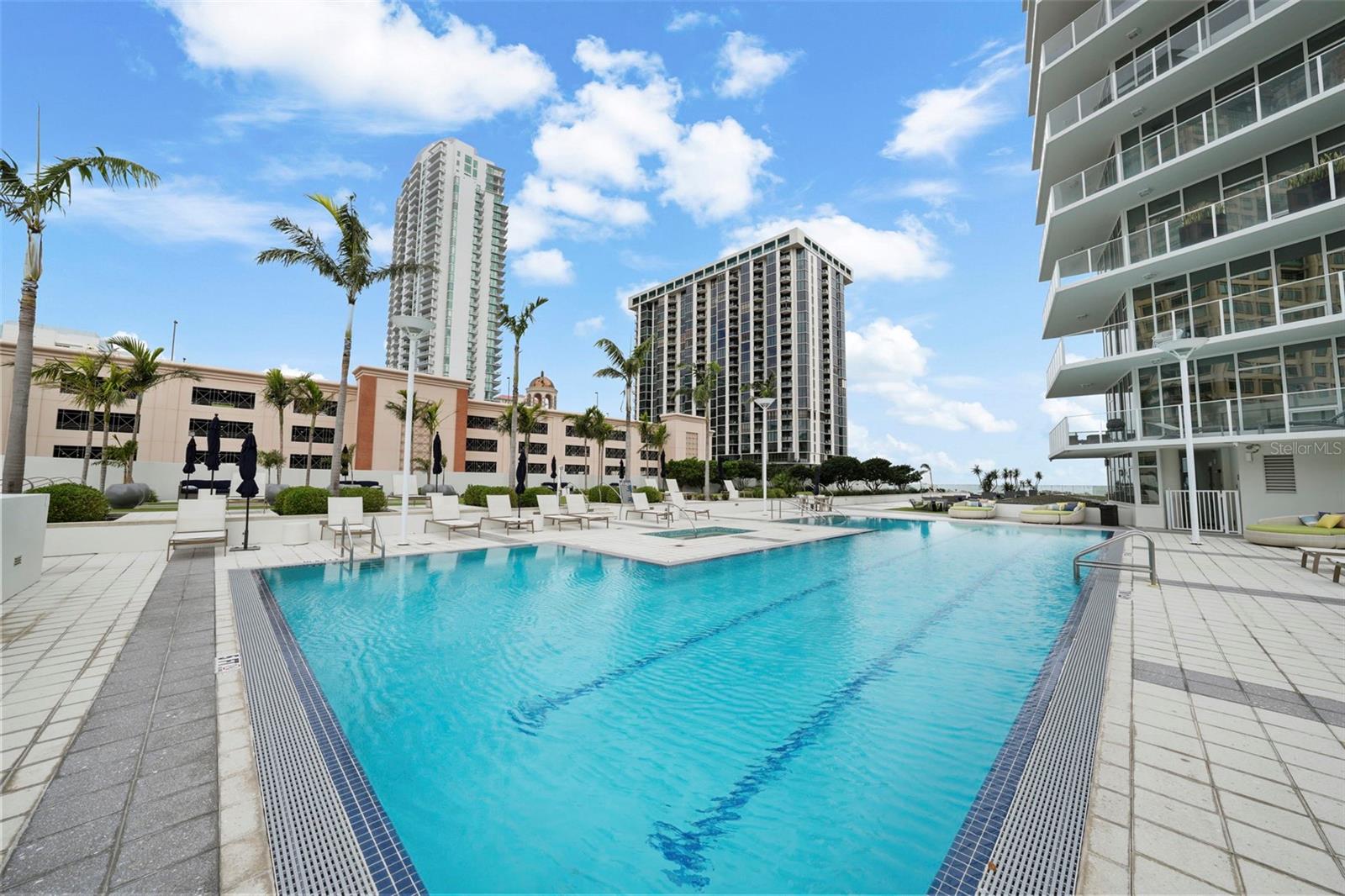 SIGNATURE PLACE CONDO - Residential