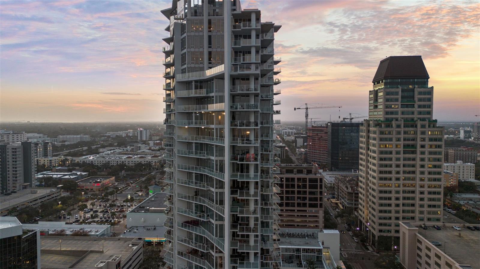 SIGNATURE PLACE CONDO - Residential