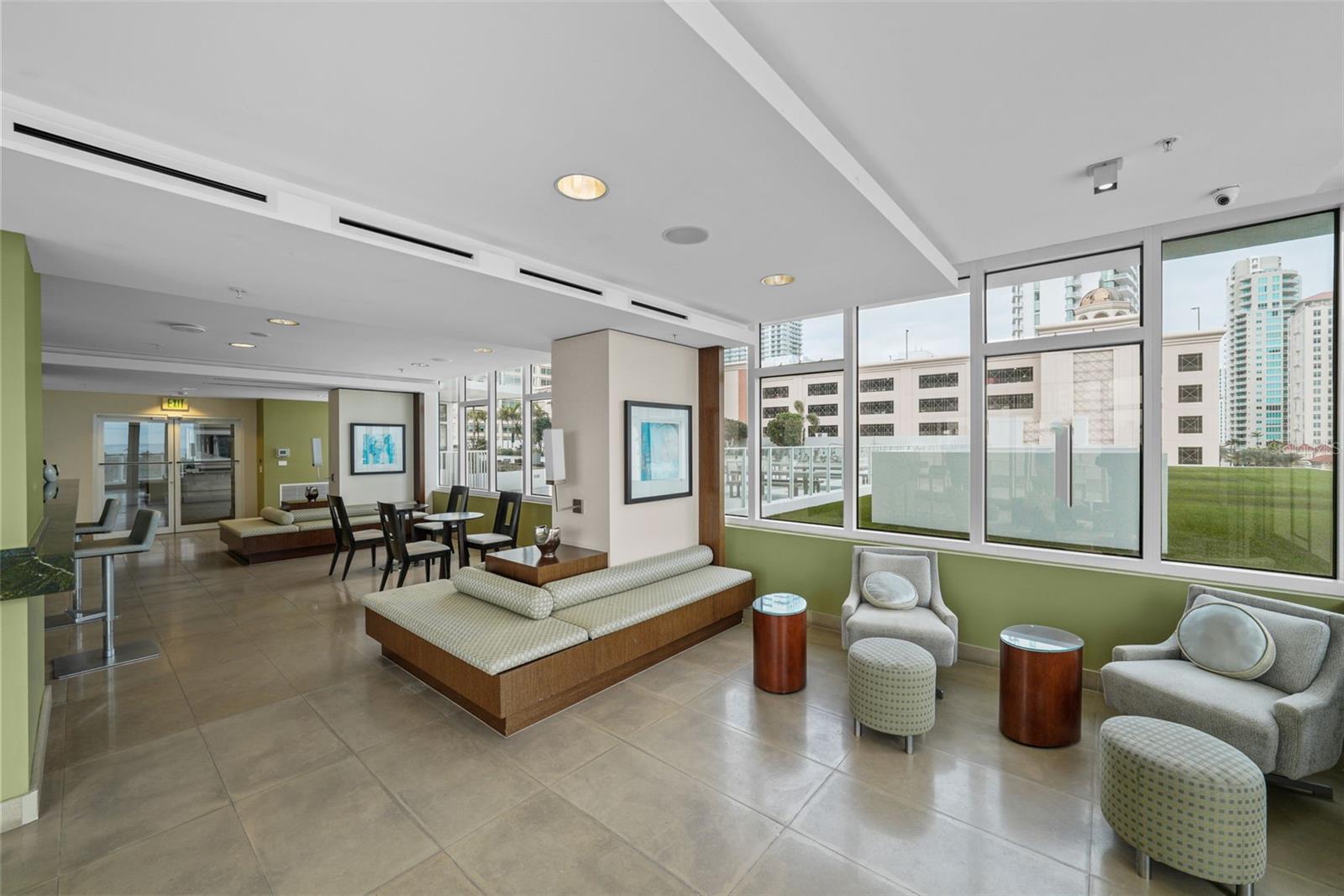 SIGNATURE PLACE CONDO - Residential