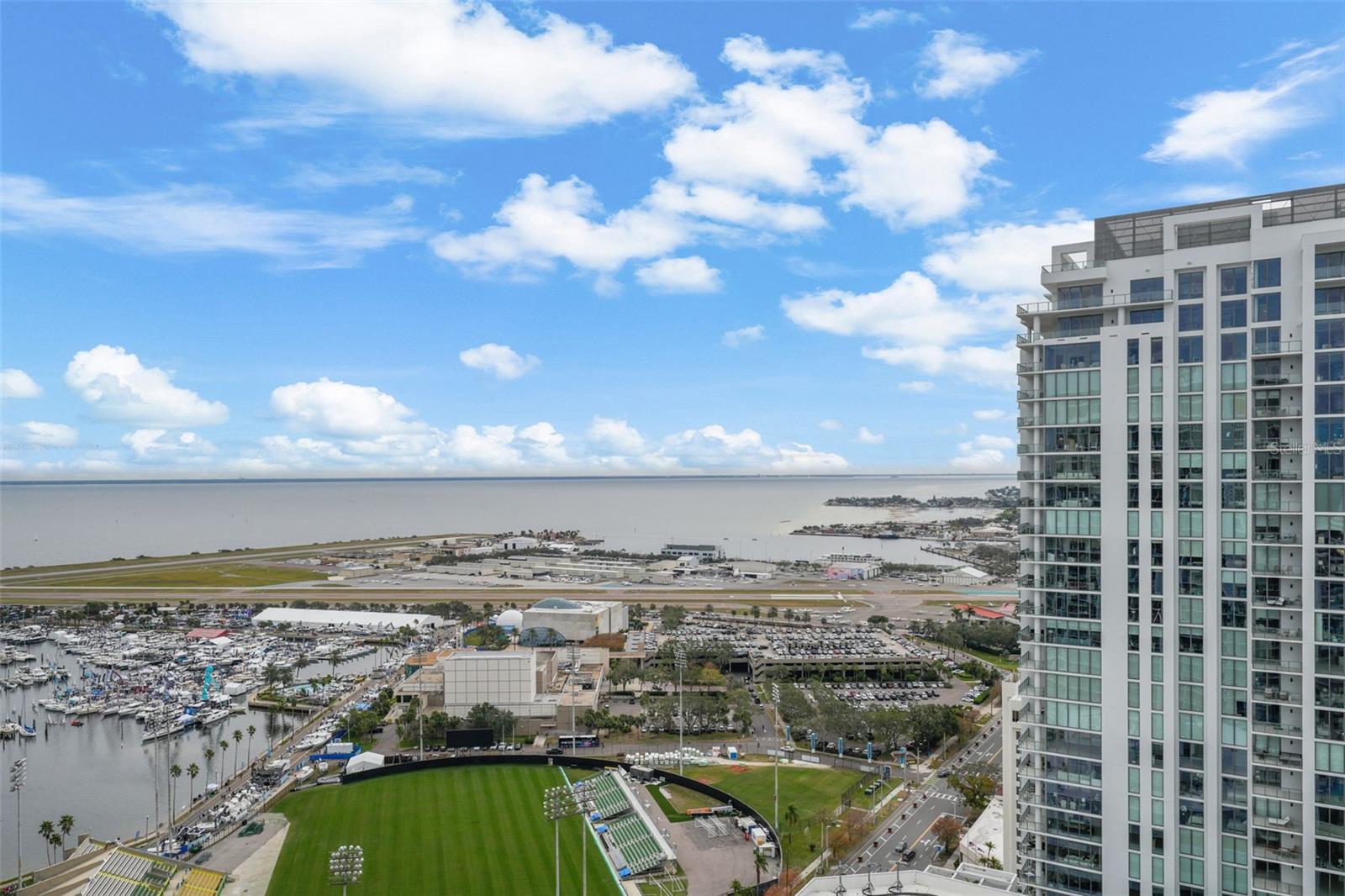 SIGNATURE PLACE CONDO - Residential