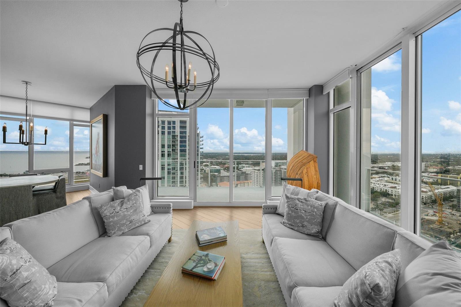 SIGNATURE PLACE CONDO - Residential