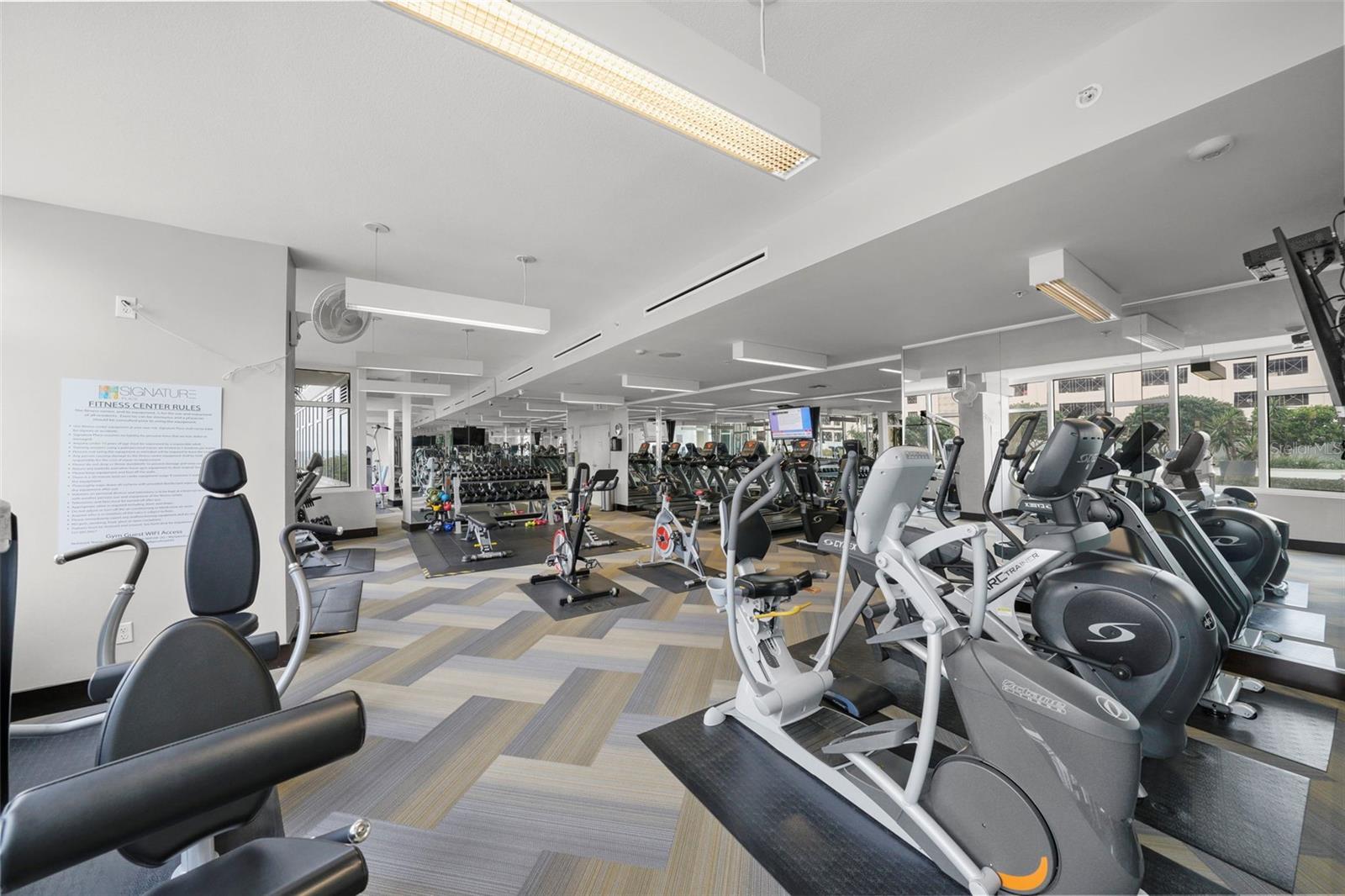 SIGNATURE PLACE CONDO - Residential