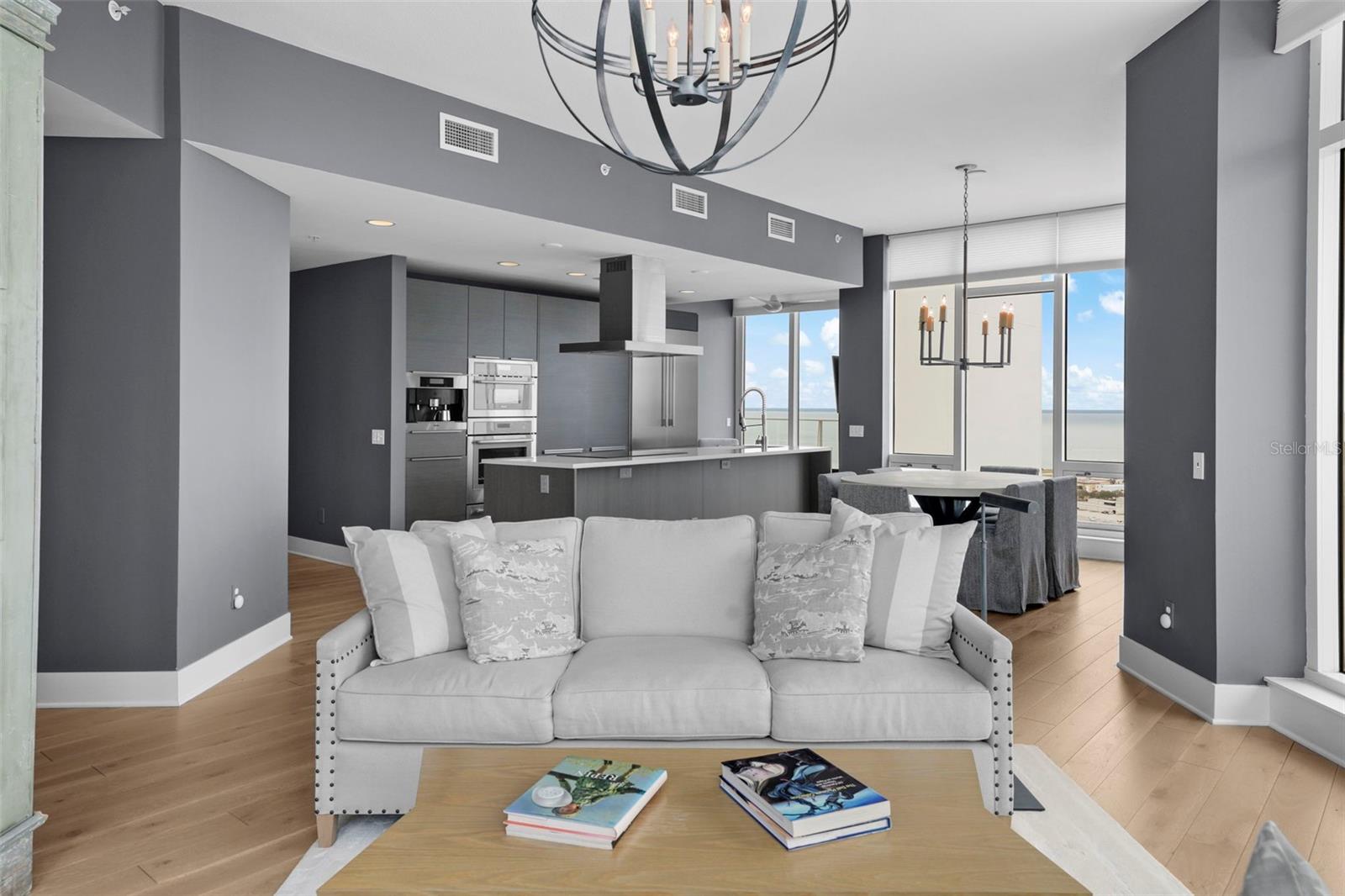 SIGNATURE PLACE CONDO - Residential