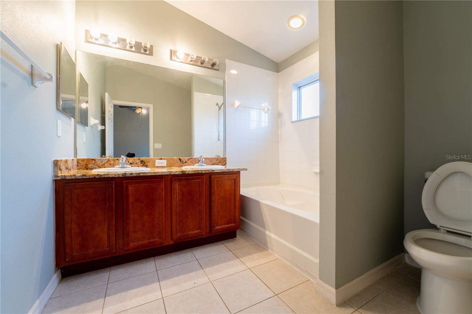 VILLAGES OF BLOOMINGDALE - PHA - Residential