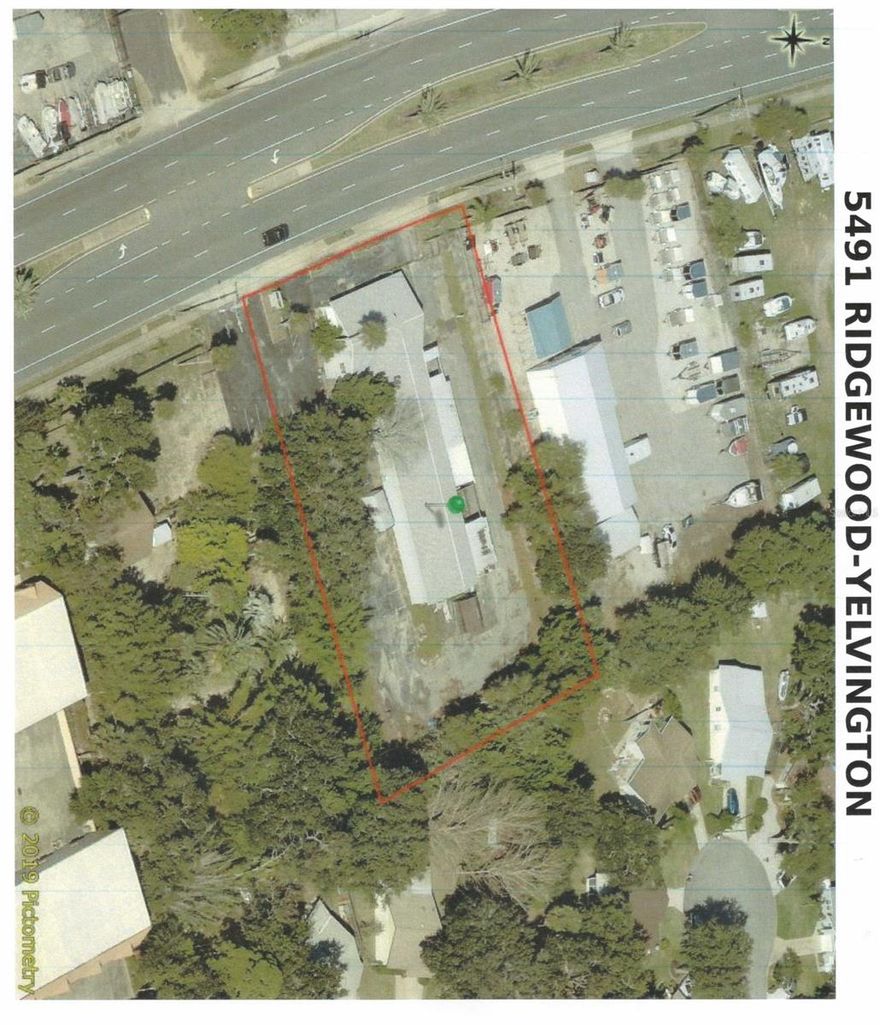 GREAT OPPORTUNITY, BEAUTIFUL PAVED LOT COMPLETELY FENCED.  NEW ROOF, BLOCK CONSTRUCTION,
OFFICES ARE TILED, WAREHOUSE HAS 4- 10 FT. HIGH GARAGE DOORS. NEEDS WORK, TOTALLY FILLED WITH
USED FURNITURE FROM FLOOR TO CEILING INCLUDED.  NICE AREA ON RIDGEWOOD, AUTO DEALERSHIP, WAREHOUSE,
FOOD DISTRIBUTION CENTER, THRIFT STORE....OPPORTUNITY ;Water: City