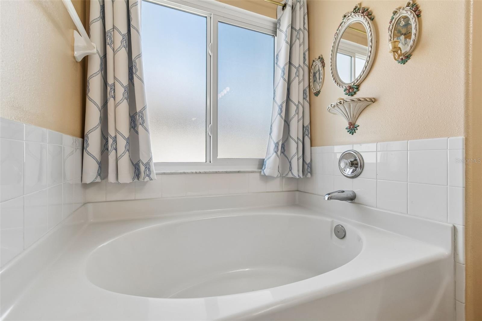 SUMMERFIELD VILLAGE 1 TR 28 - Residential