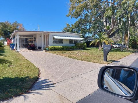 Photo of 65 Harbor Way #21, Palm Harbor, FL 34684 (MLS # TB8472809)