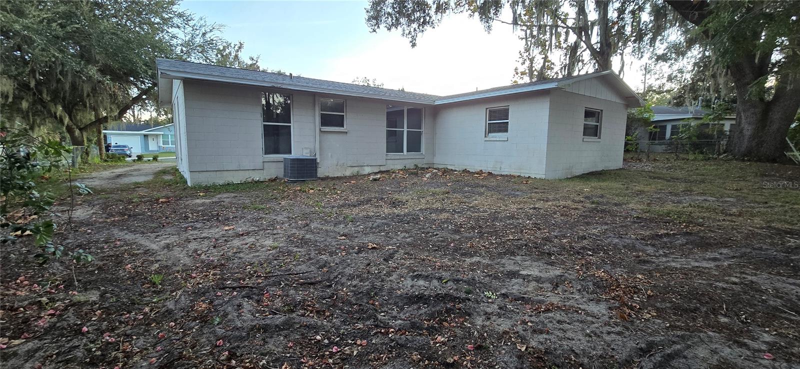 OAKHILL PARK - Residential