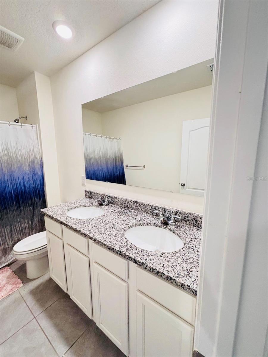 BUENA LAGO PH 1 & 2 - Residential Lease