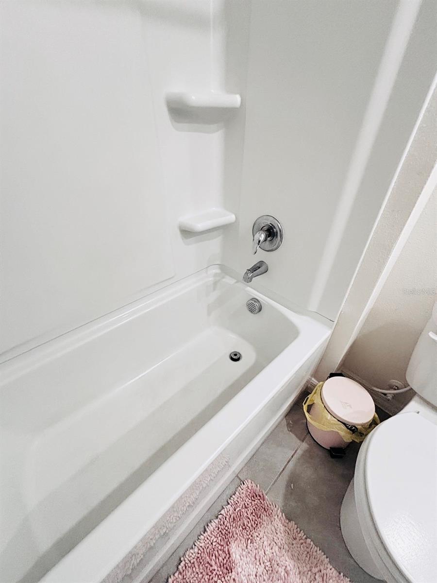 BUENA LAGO PH 1 & 2 - Residential Lease