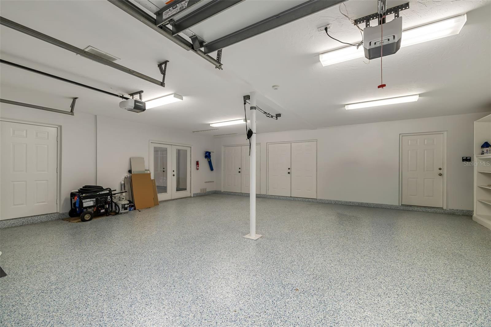 THE EAGLE POINT CLUB - Residential