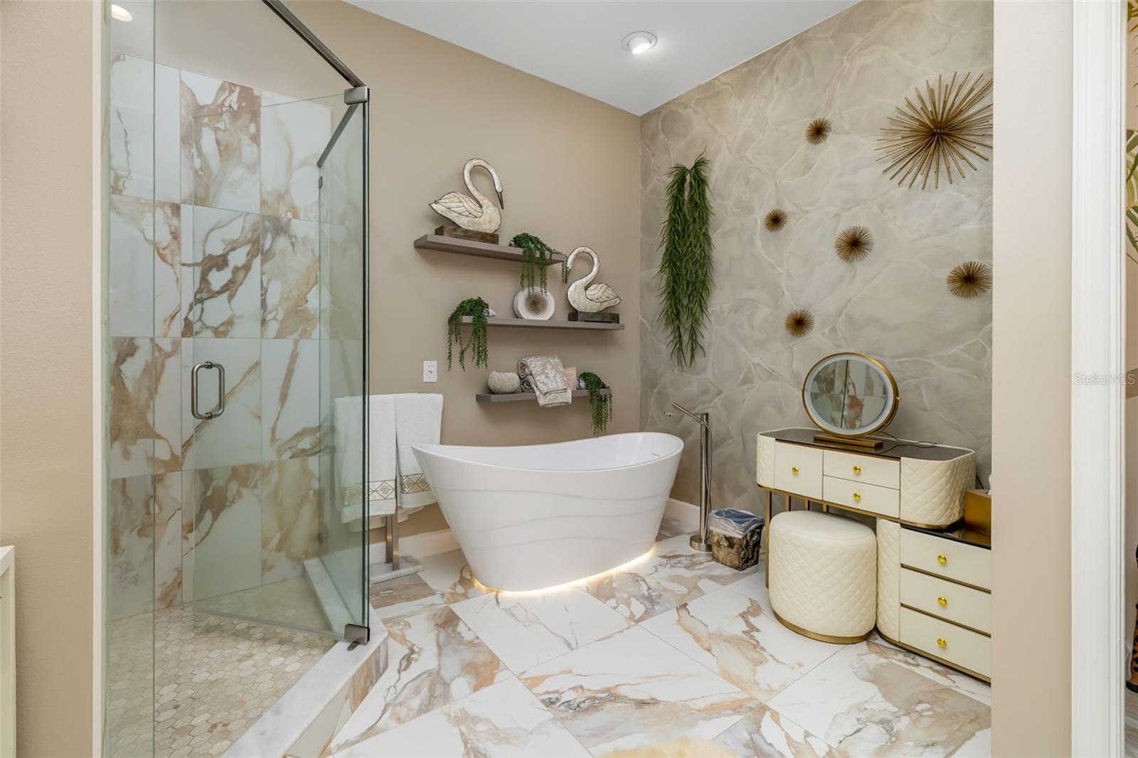 THE EAGLE POINT CLUB - Residential