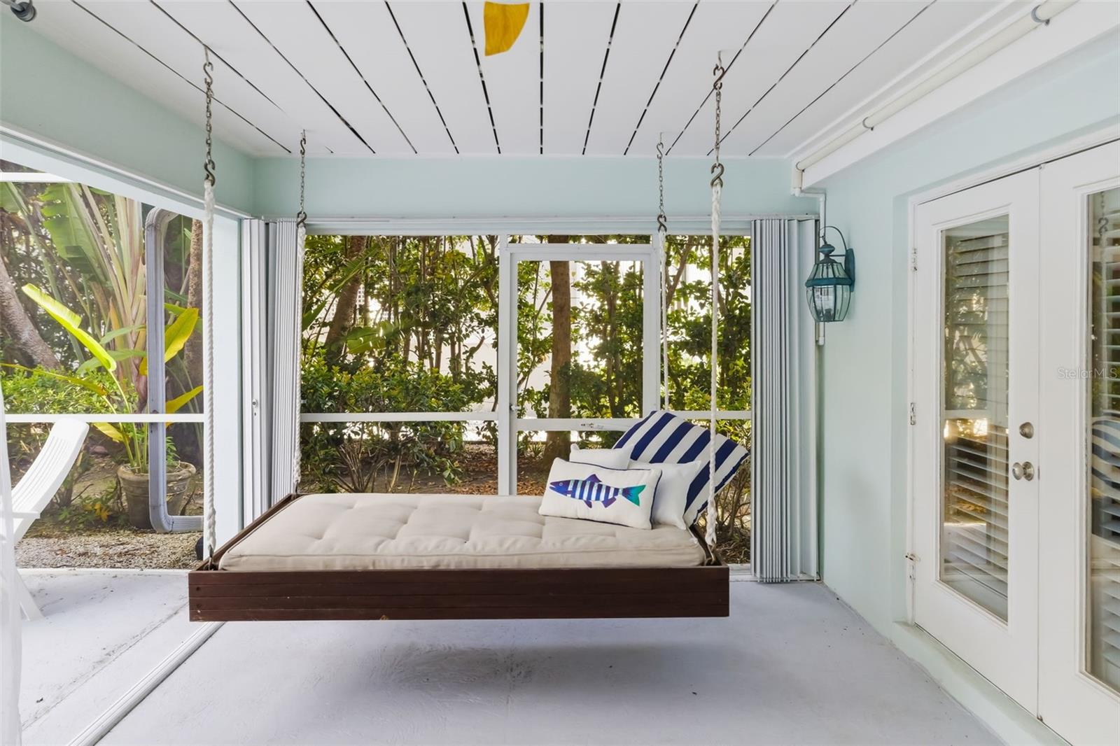 THE EAGLE POINT CLUB - Residential