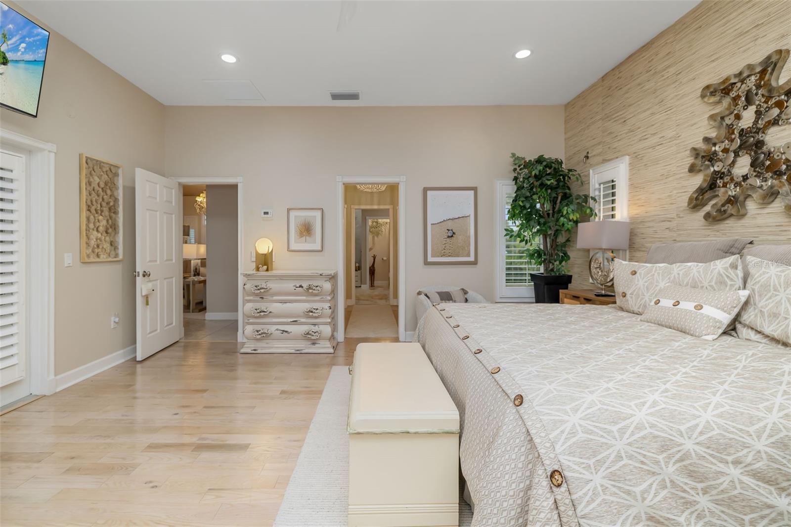 THE EAGLE POINT CLUB - Residential