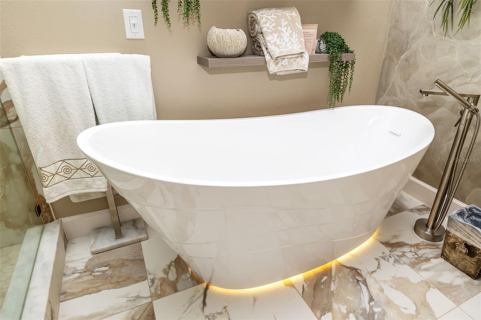 THE EAGLE POINT CLUB - Residential