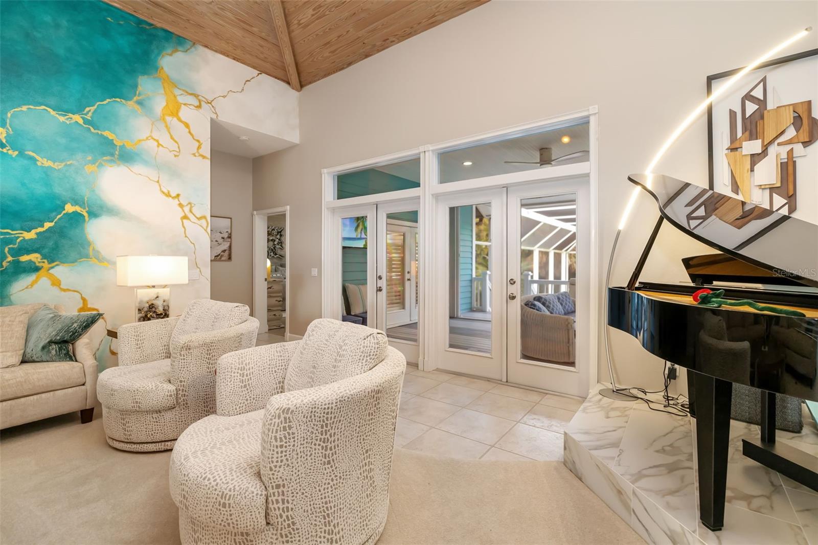 THE EAGLE POINT CLUB - Residential