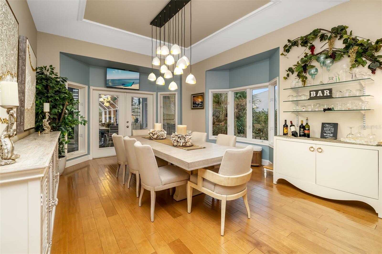 THE EAGLE POINT CLUB - Residential