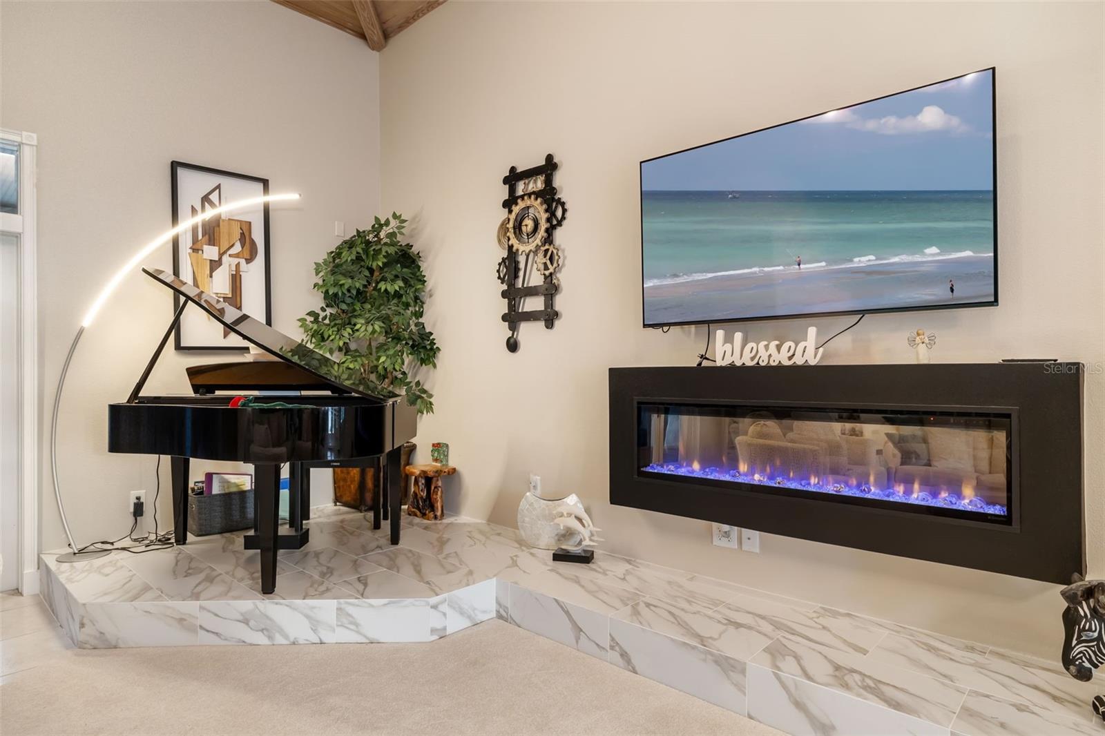 THE EAGLE POINT CLUB - Residential