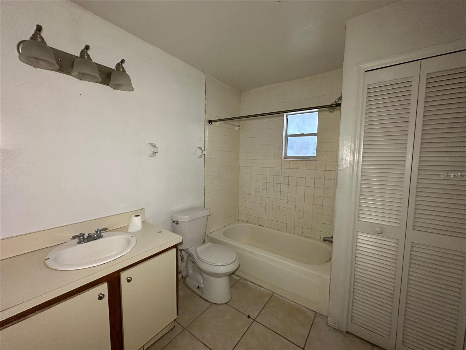 SANFORD TOWN OF - Residential Lease