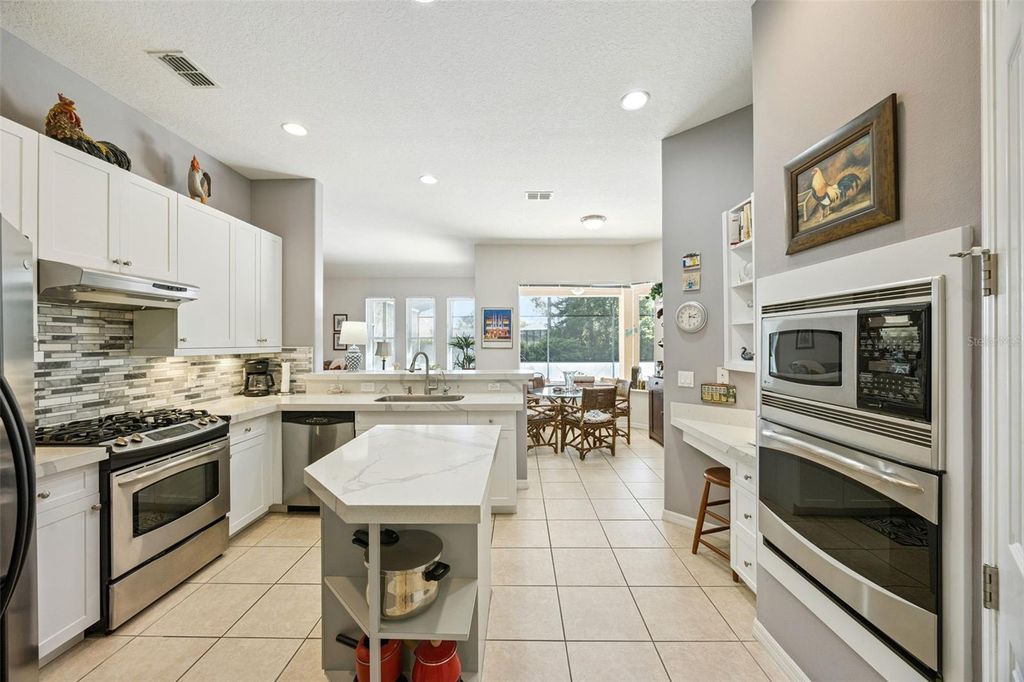 Photo of 9147 Phillips Grove Terrace, Orlando, FL 32836 (MLS # O6390588)