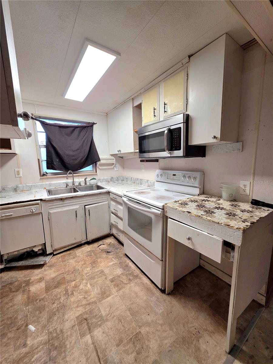 OAKLAND PARK OR A D GILLEYS - Residential