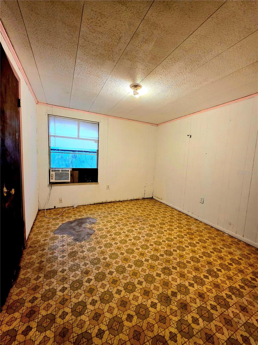 OAKLAND PARK OR A D GILLEYS - Residential