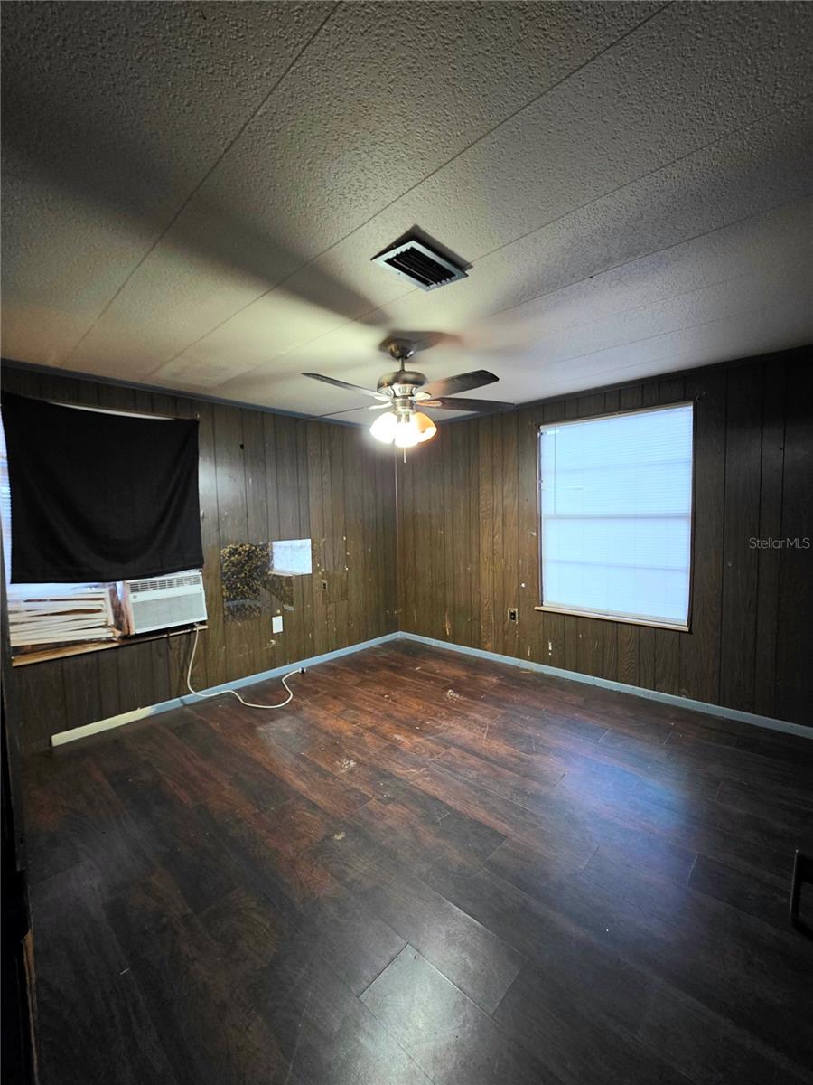 OAKLAND PARK OR A D GILLEYS - Residential