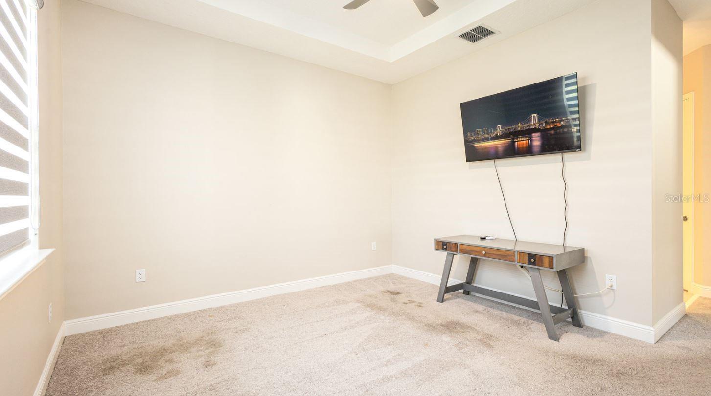 NORTHWEST LAKESIDE GROVES PH 2 - Residential Lease