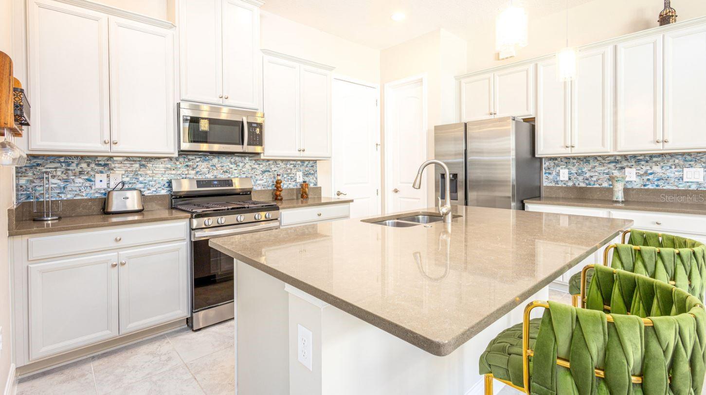 NORTHWEST LAKESIDE GROVES PH 2 - Residential Lease