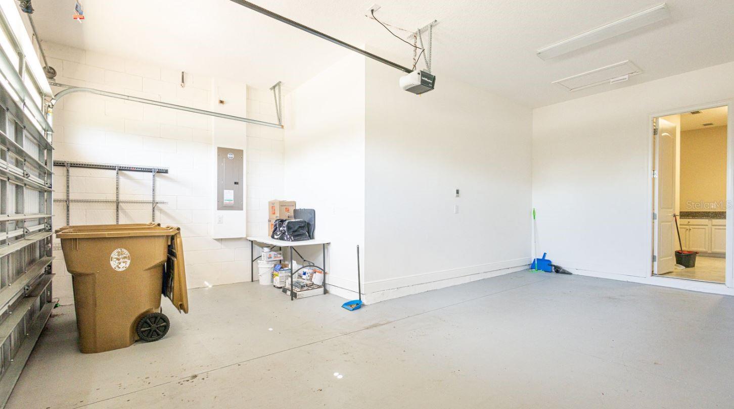 NORTHWEST LAKESIDE GROVES PH 2 - Residential Lease