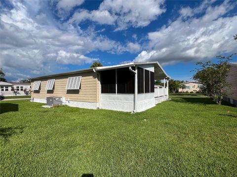 A home in ELLENTON