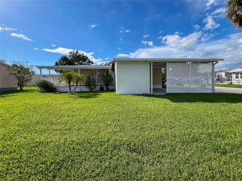 A home in ELLENTON