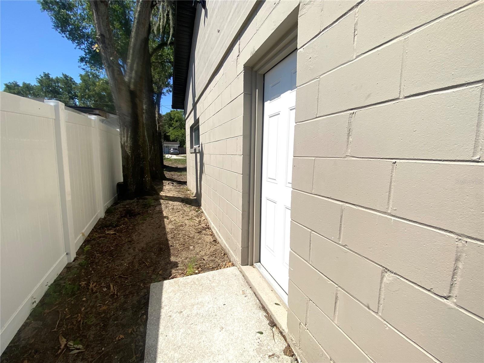 TWIN OAKS ADD PB 12 PG 16 - Residential