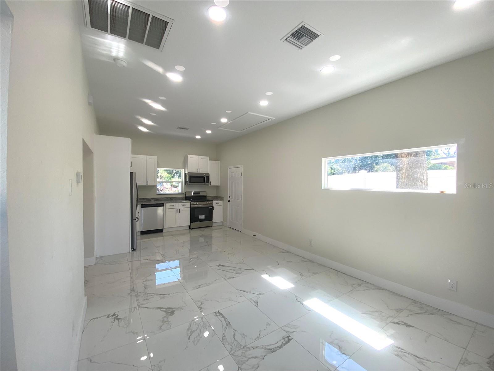 TWIN OAKS ADD PB 12 PG 16 - Residential