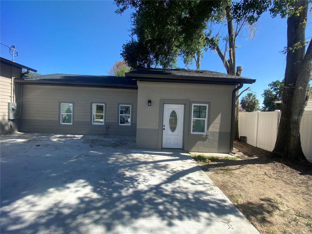 Photo of 207 Avenue E SE, Winter Haven, FL 33880 (MLS # L4961631)
