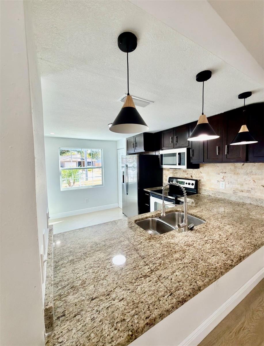 COUNTRY RUN UNIT II - Residential