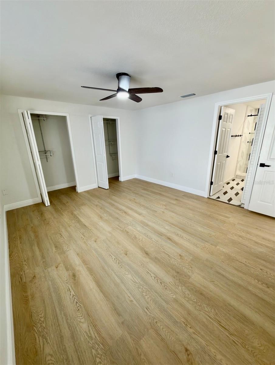 COUNTRY RUN UNIT II - Residential