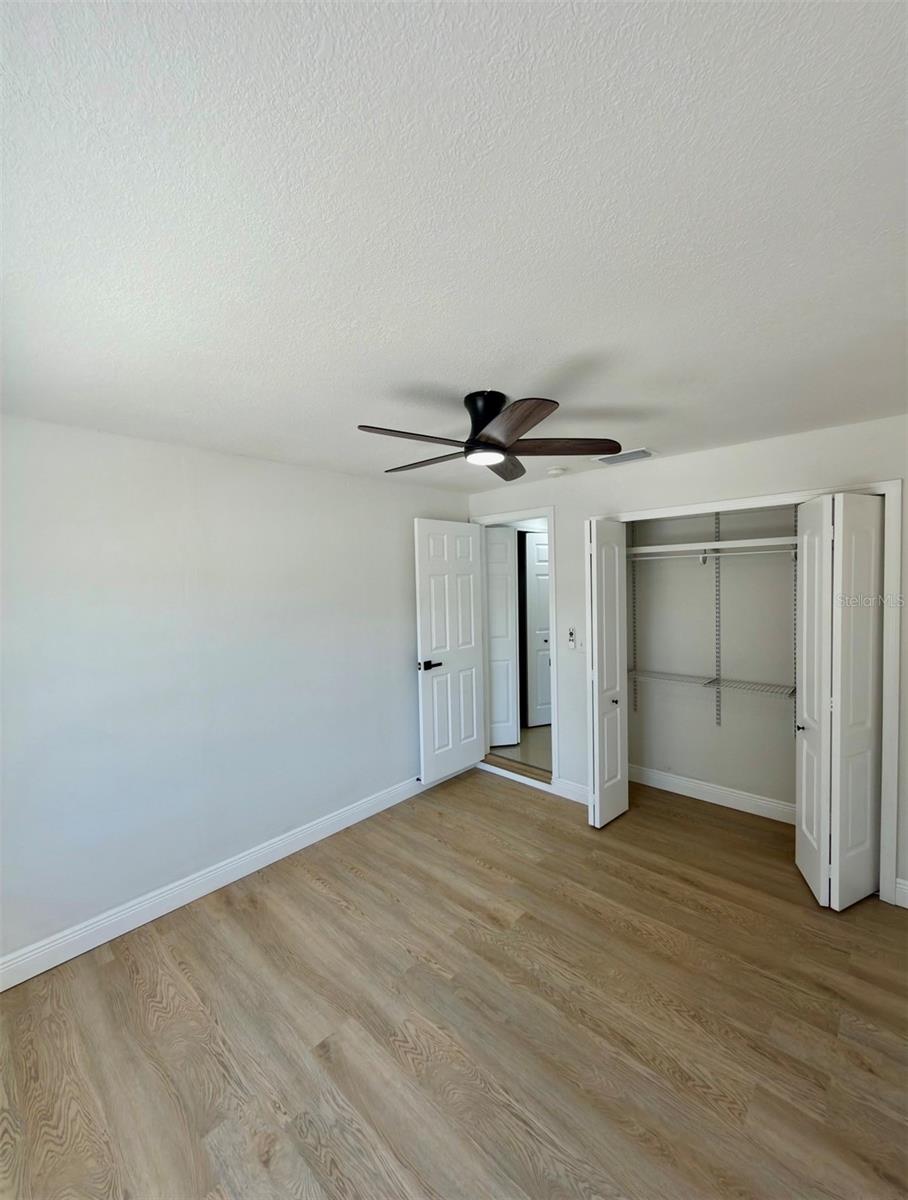 COUNTRY RUN UNIT II - Residential