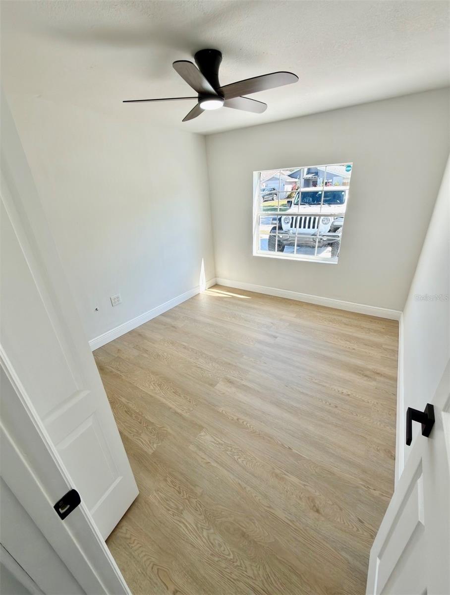 COUNTRY RUN UNIT II - Residential