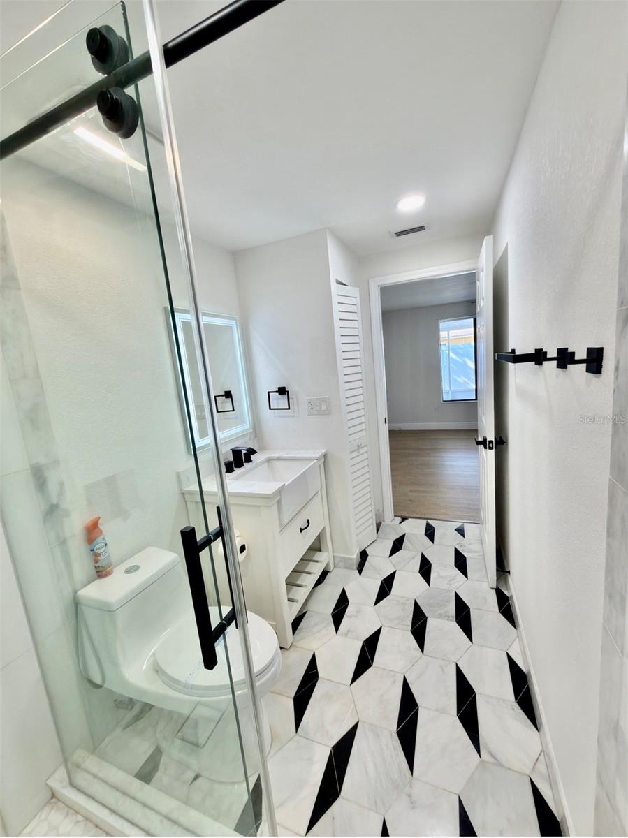 COUNTRY RUN UNIT II - Residential