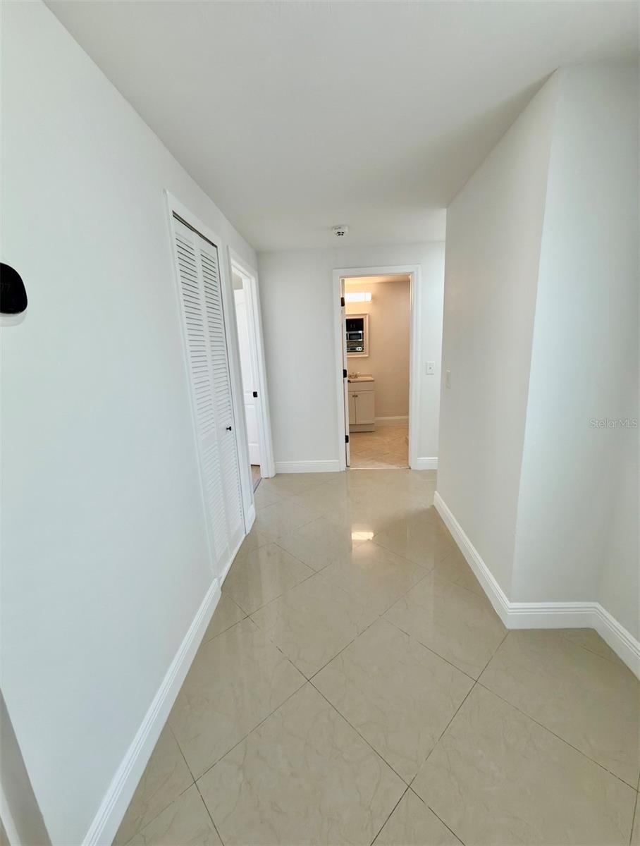 COUNTRY RUN UNIT II - Residential